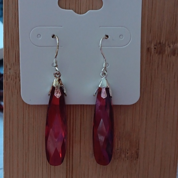 925 Silver French Wire Red Cubic Zirconia Pear Earrings - Picture 3 of 6